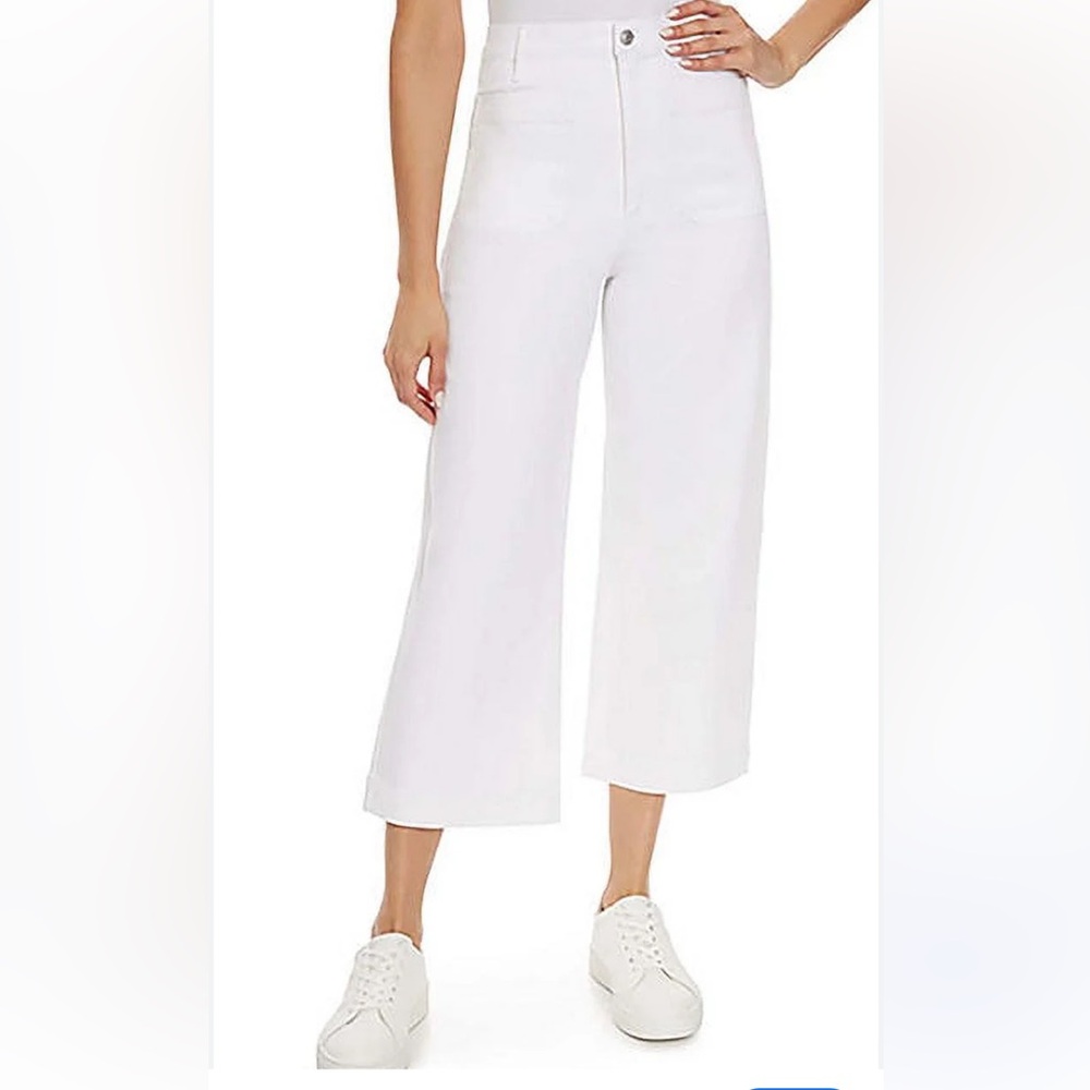 NWT Jessica Simpson Women's High Rise
Crop Wide Leg Jean Size 8